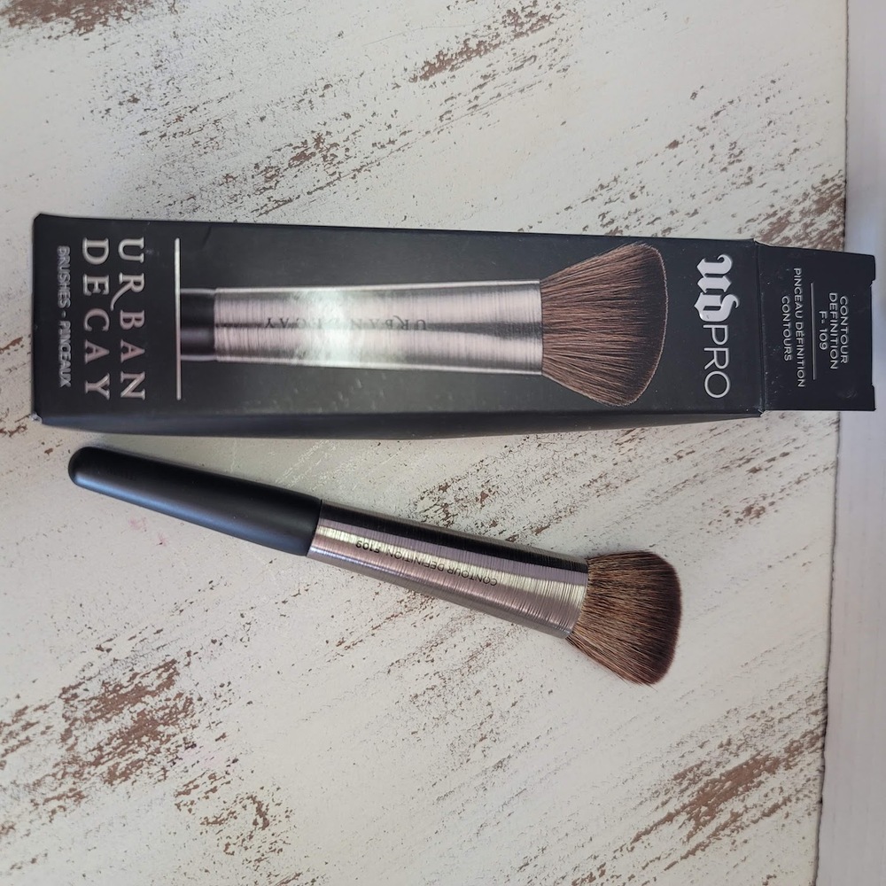 UD Urban Decay Contour Definition Brush F109 NEW